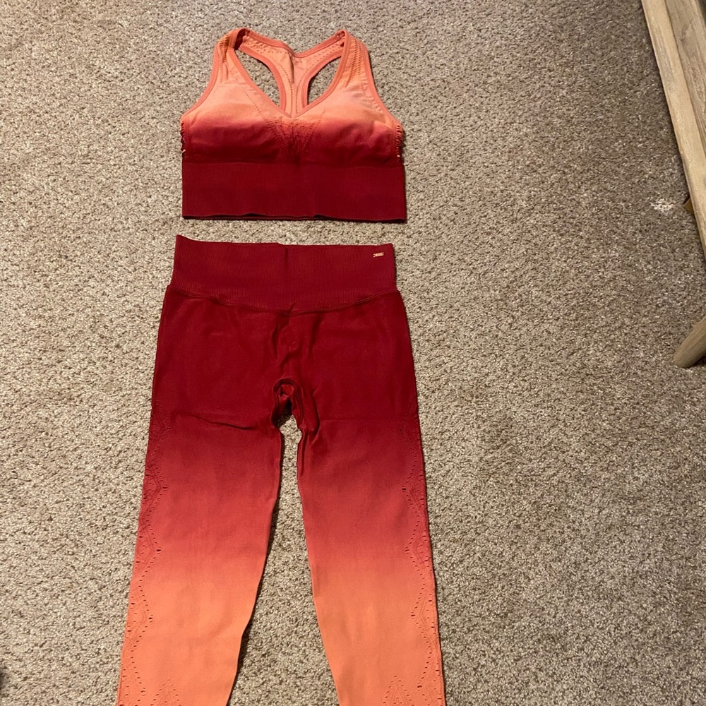 NWT PINK ombré sports bra